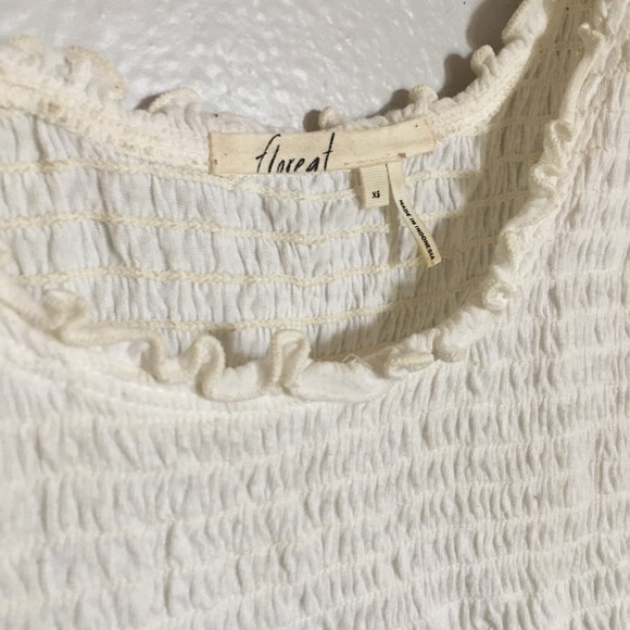 Cropped Tank Top - Picture 2 of 3